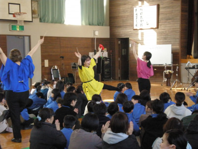 １２