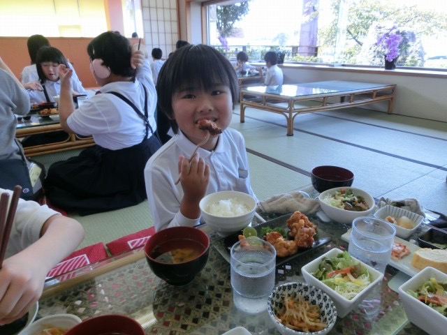 １５