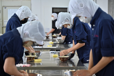 食①