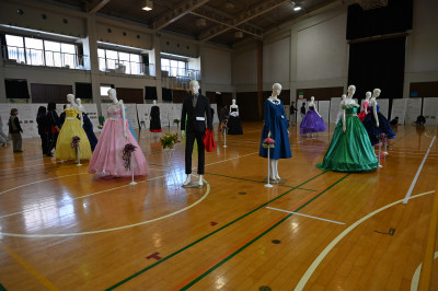 ドレス展示