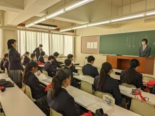W320Q75_徳島文理大学文学部