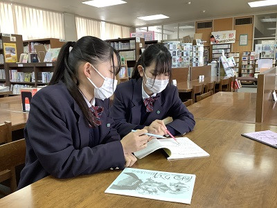 R07図書文芸部〈写真１〉