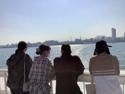 R07図書文芸部〈写真２　思索の旅〉