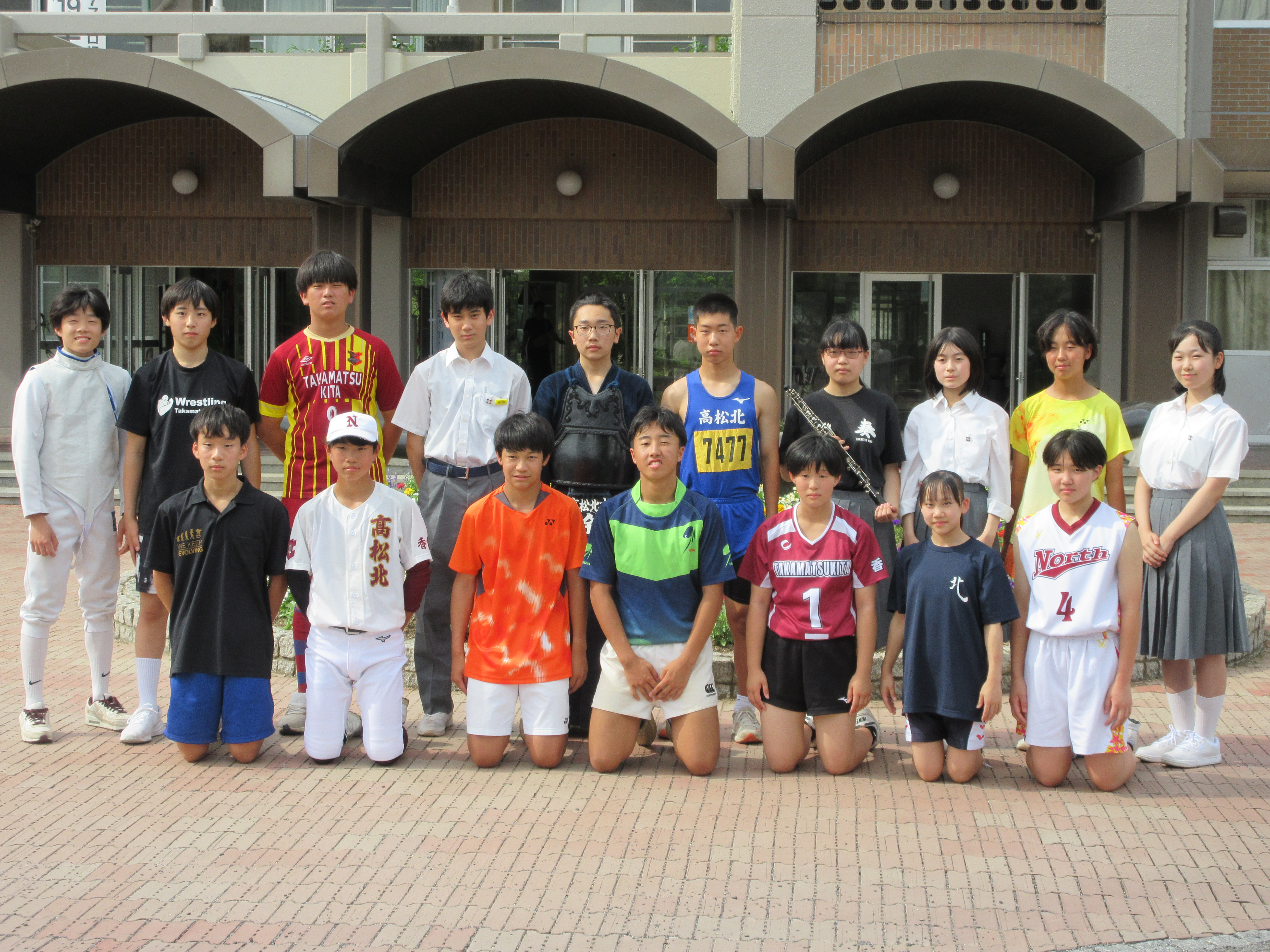 ８部長！」