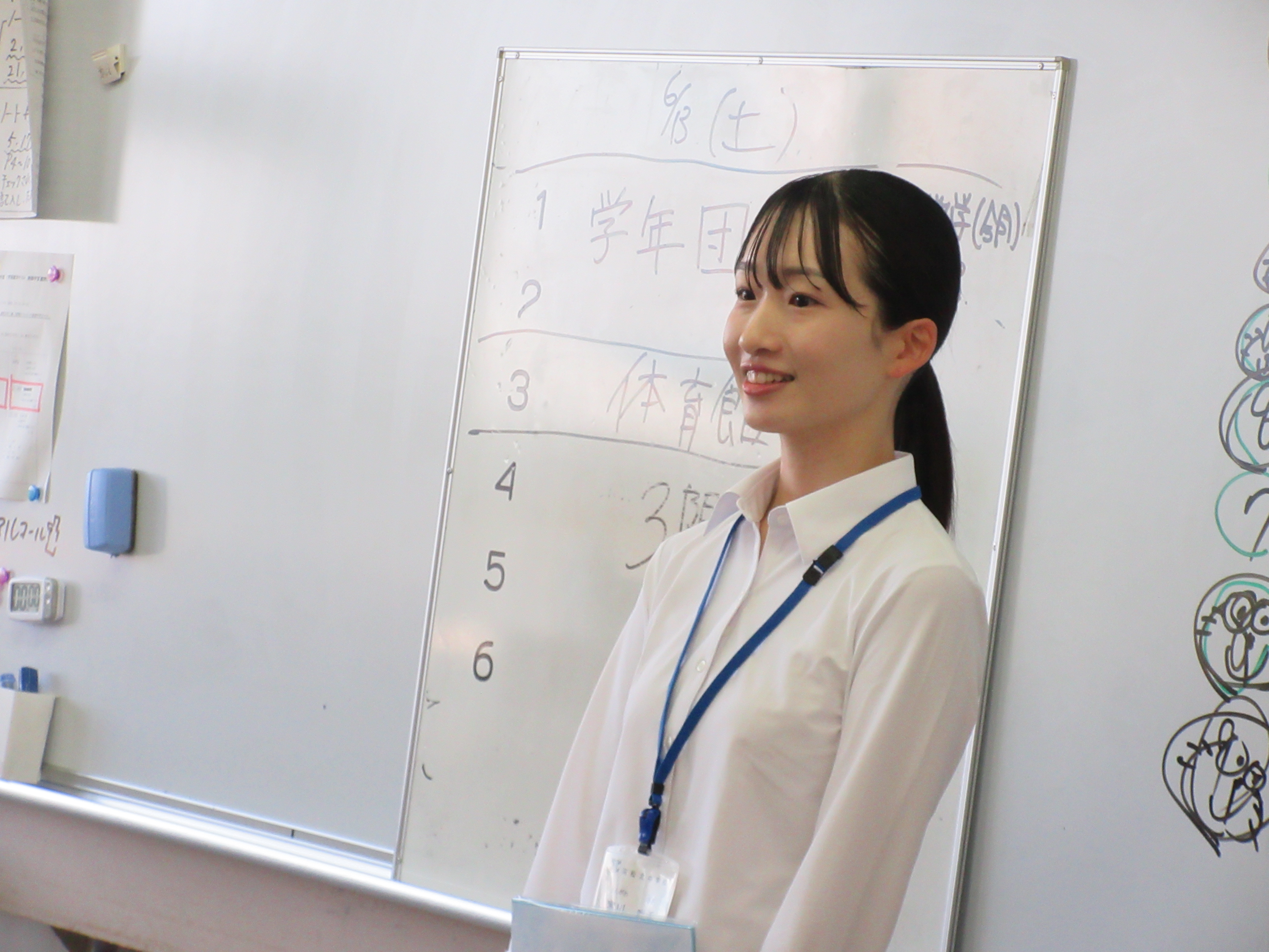 ４
