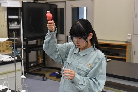 試料採取中