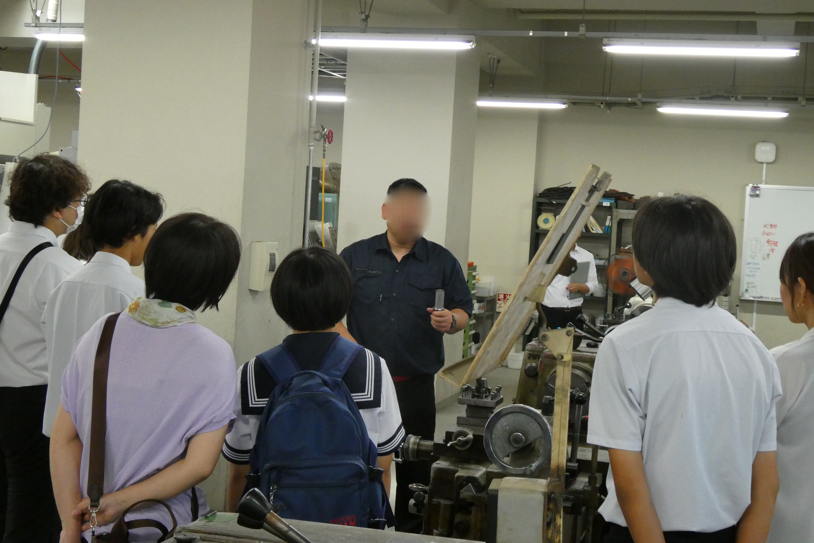 ④