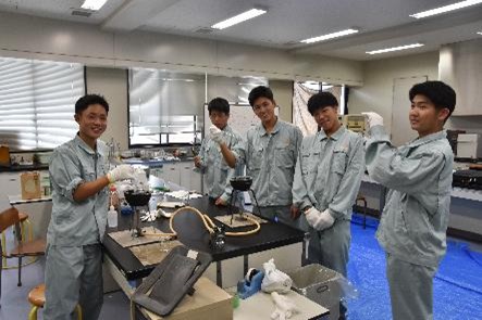 巨大シャボン玉班