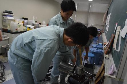 石けん製造班