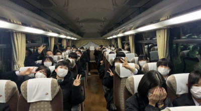 バス移動中