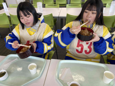 4昼食牛丼1