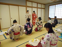 ゆかたの着付け