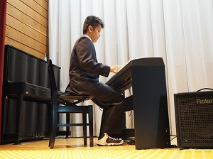 ピアノアンサンブル ポルカ「美しい唇」.jpg