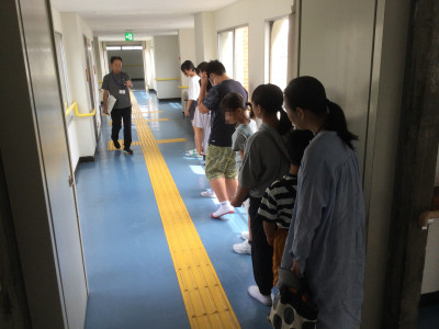 学校探検1