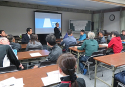 講演の様子 講演の様子