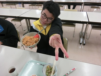 夕食４