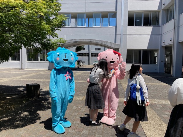 スタッフ　着ぐるみ