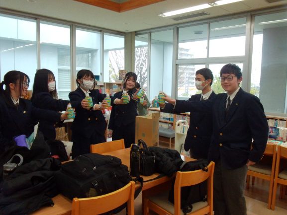 図書委員で乾杯１