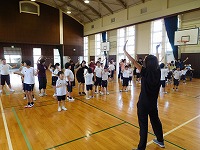 小学部集会　ダンス