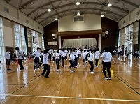 広い体育館での運動会でした！