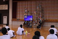 TV画面に注目です。