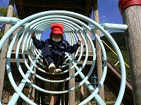 大きな遊具は楽しいね