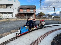 しゅっぱつしんこー！！！