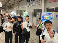 ６
