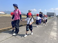 小2