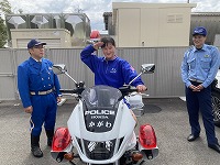 白バイ2