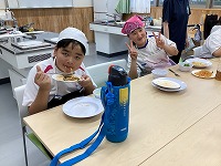 夕食中