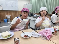 朝食