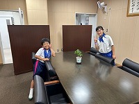 持ってきてくれました