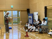 芸術鑑賞の様子