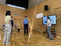 さすまたのコツについて学びました。