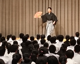 伶以野　陽子氏による演武