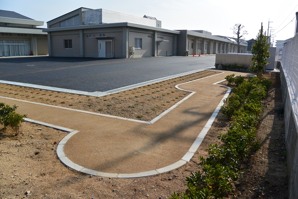 遊歩道西側からの撮影
