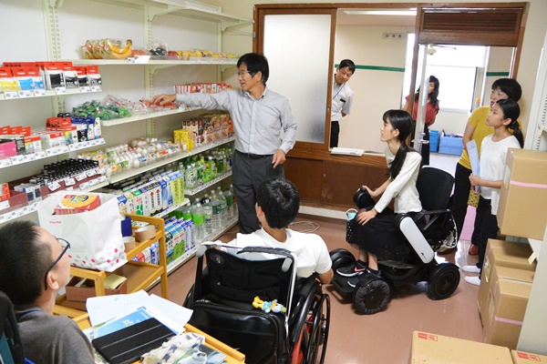 成人支援施設の見学