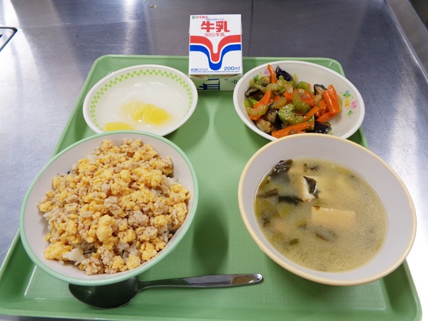 そぼろまぜごはん