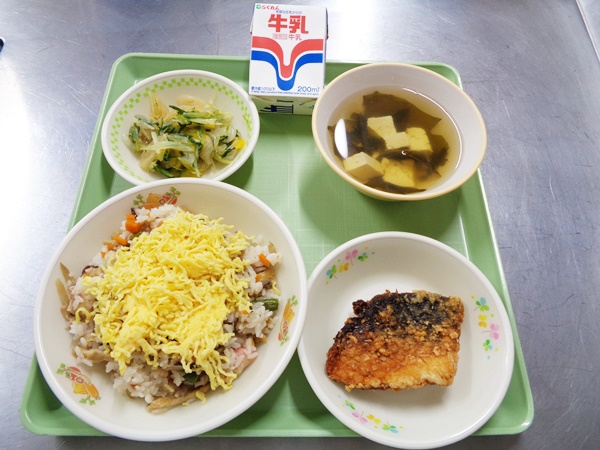 豆入り讃岐のバラ寿司