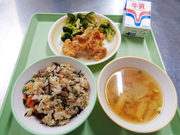 鶏肉のレモンソース