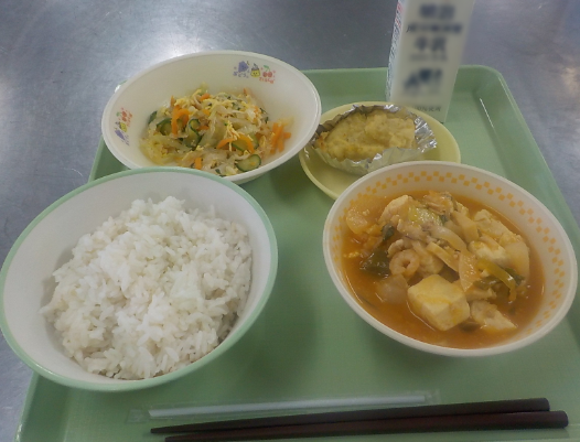 給食