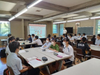 ②